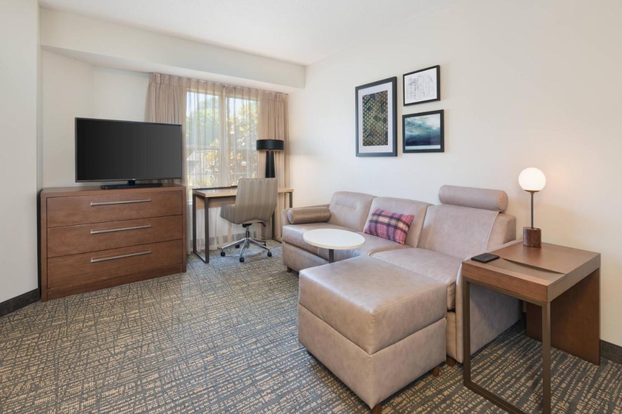 Hotel By Marriott State College